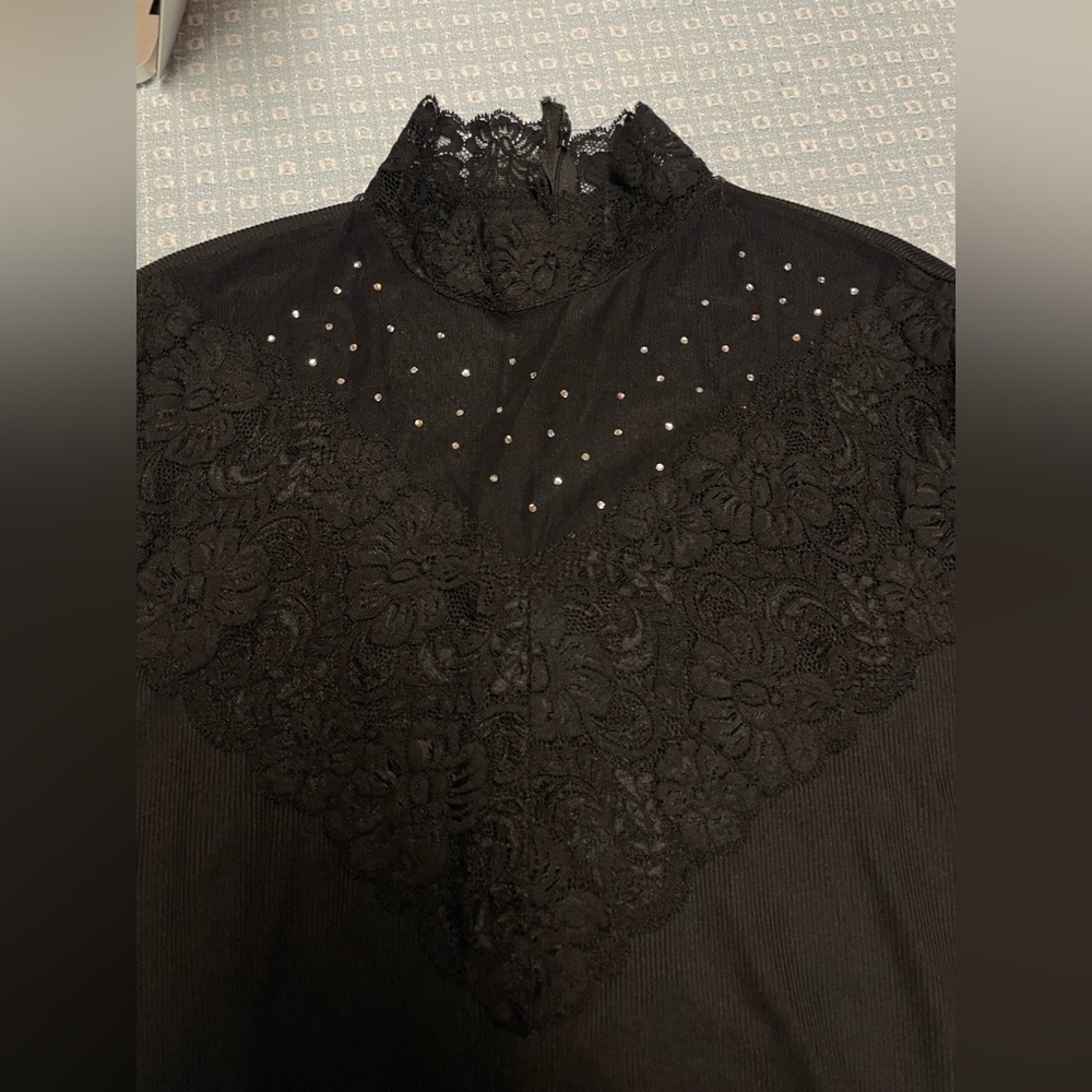 Blouse - Picture 3 of 4
